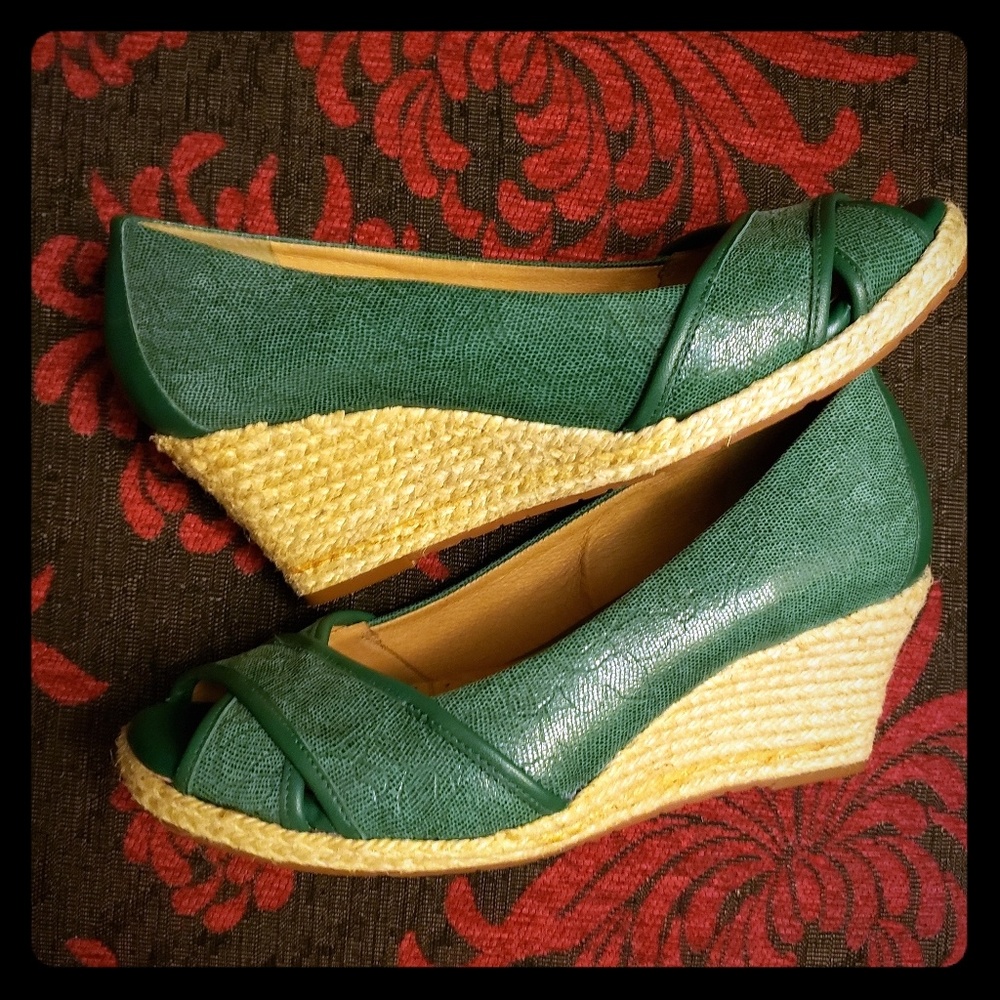 Nurture Classic Wedge Sandals Emerald Green Heels